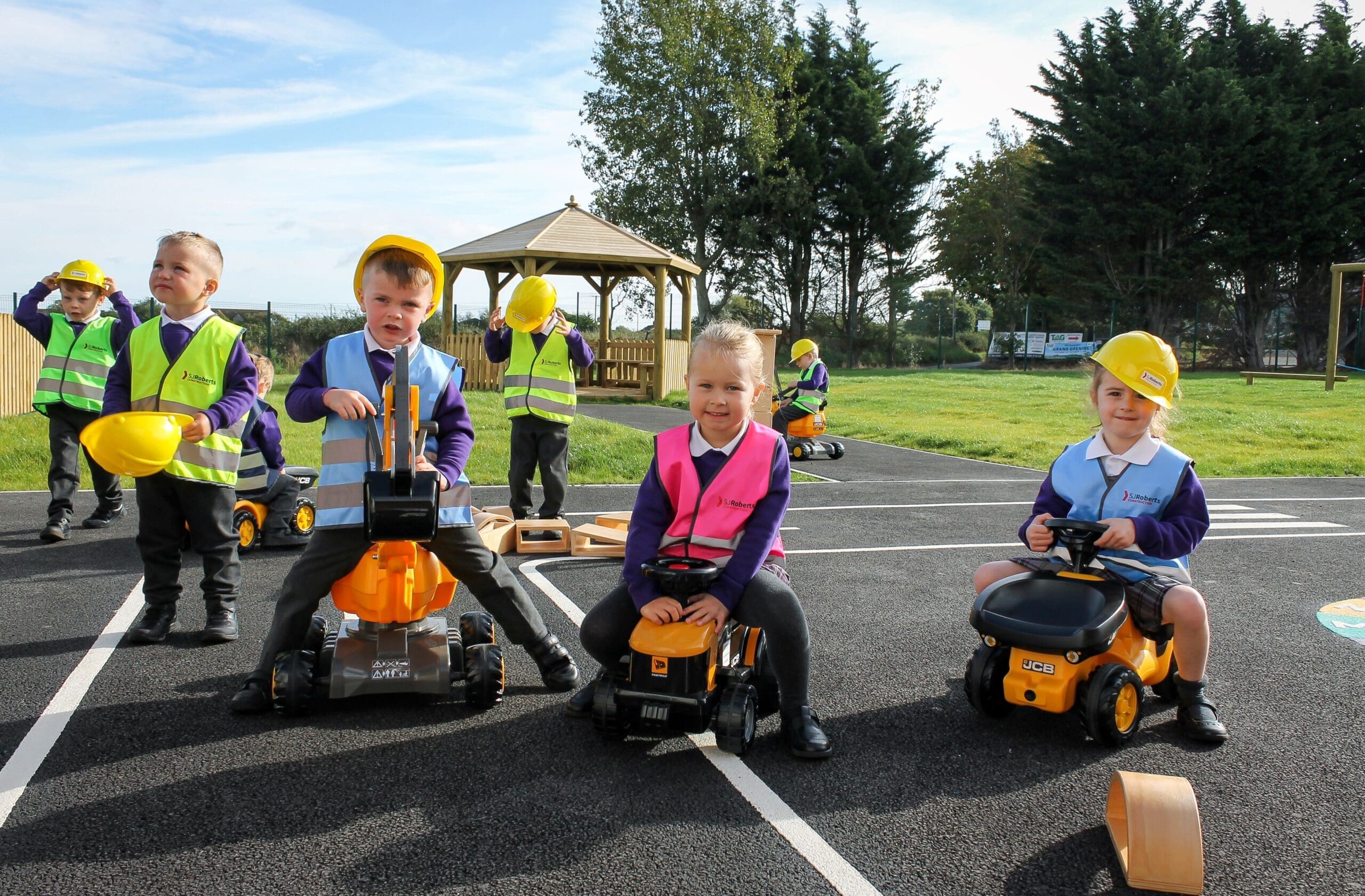 Allscott Meads Primary School children with their new mini diggers 2 scaled